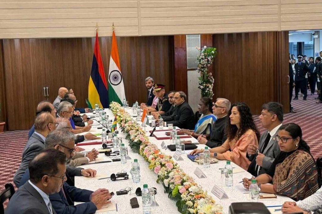 प्रधानमंत्री और राष्ट्रपति  में राष्ट्रपति कि ताकत
