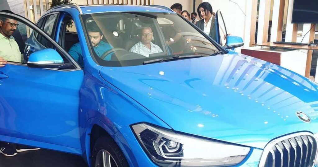 Factteczh BMW X1 car