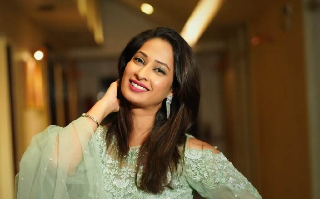Priya marathe career