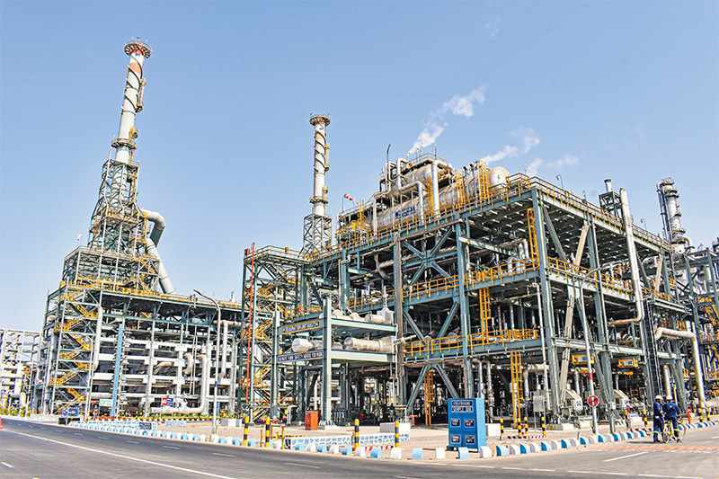 मुकेश अंबानी oil to chemical company 