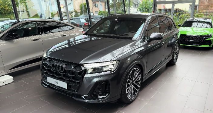 Gautam adani Audi q7 car